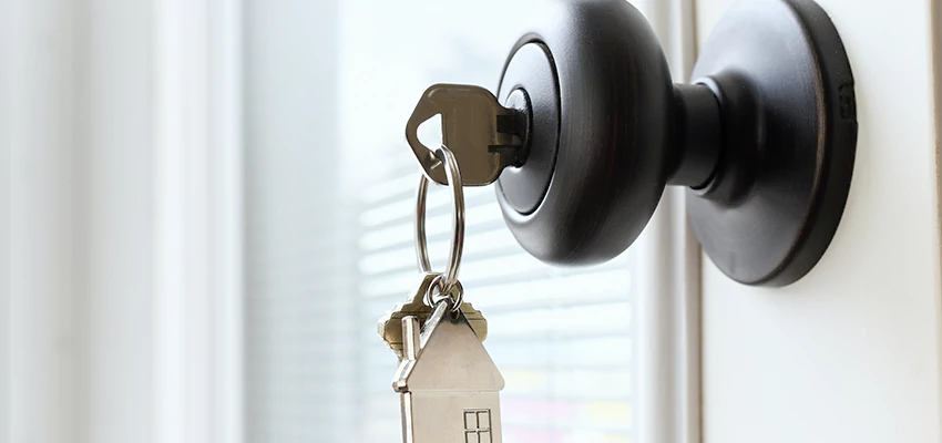 Bifold Door Knob Replacement in Diamond Springs, California