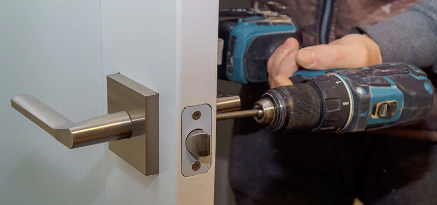 Broken Door Handle Lock Repair in Diamond Springs, California